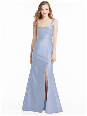Sleeveless bridesmaid dress, square neckline and front slit, light blue satin.