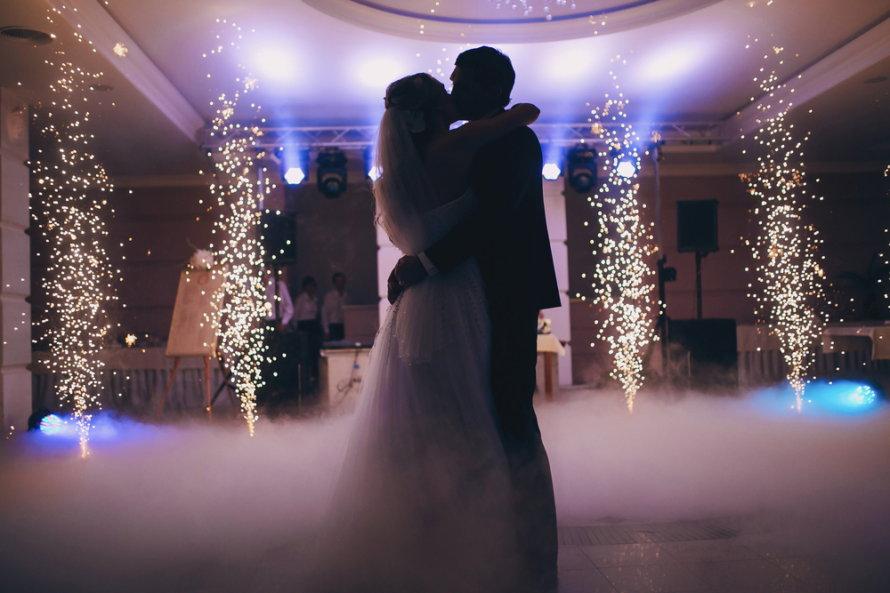 wedding music and dancing - couple's first dance