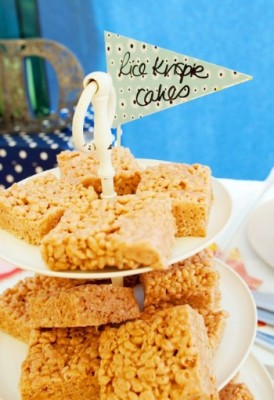 rice krispie cakes at wedding