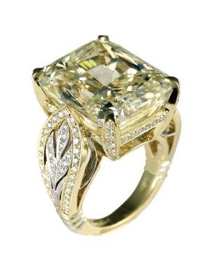 Canary Diamond engagement ring Canary Diamond engagement ring