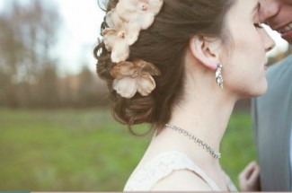 bride with diamante jewellery bride with diamante jewellery
