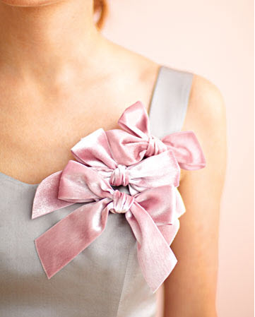 Bow corsage via Martha Stewart Weddings pink bows