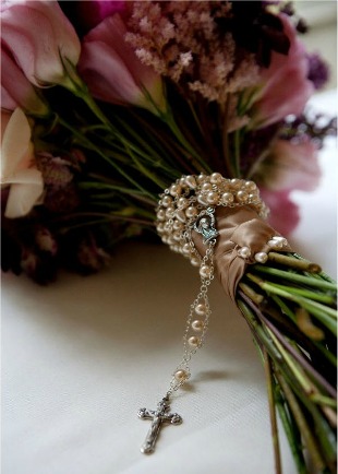 burgundy bridal bouquet tied with pearls