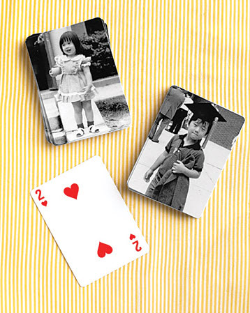 playing card favours via Martha Stewart playing card wedding favours