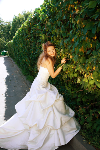 5 Fall Bridal Looks for Modern Femininity