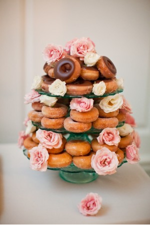 via Elizabeth Anne Designs ring doughnut tower wedding cake idea