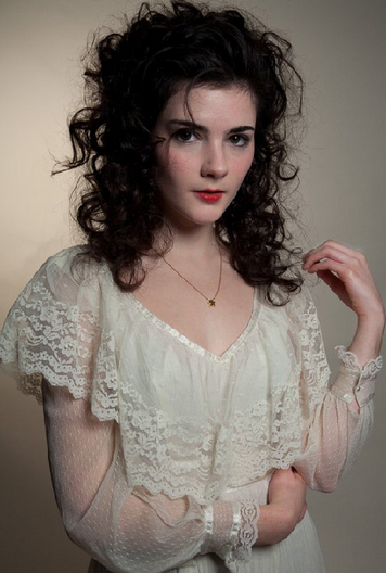 vintage inspired bride