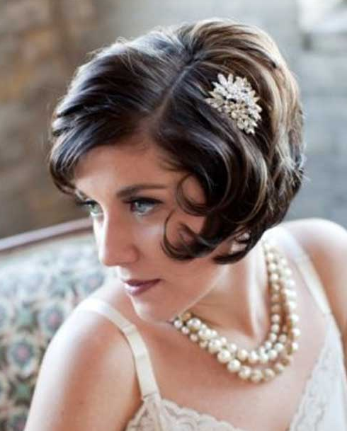 bride with short bob
