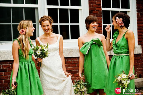 bridesmaids in green dresses